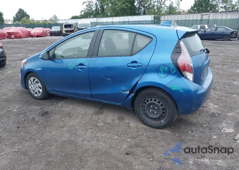 2015 Toyota Prius C Three from USA, damaged, VIN JTDKDTB33F1103695